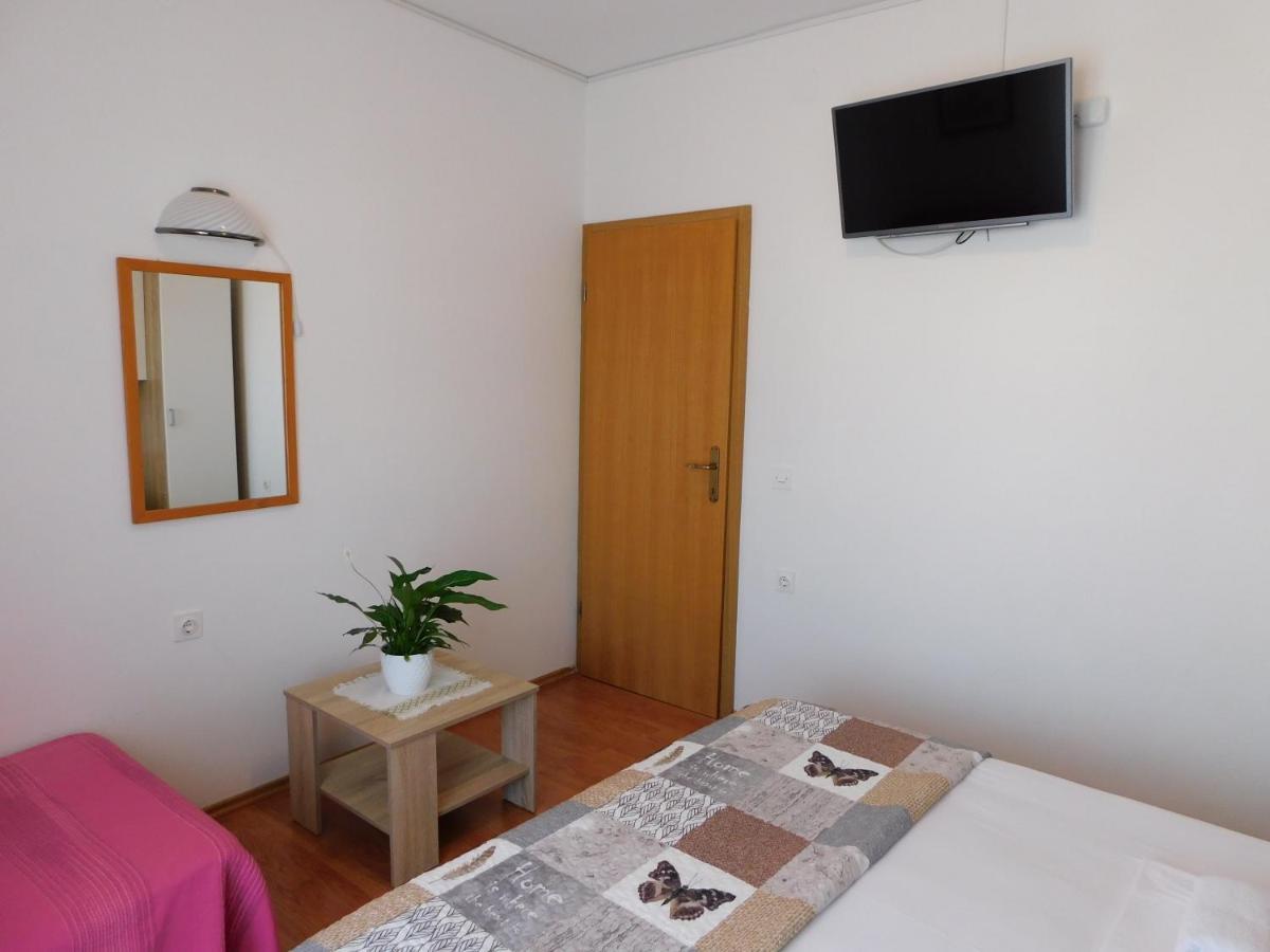 Apartmani Salus Pag Town Buitenkant foto