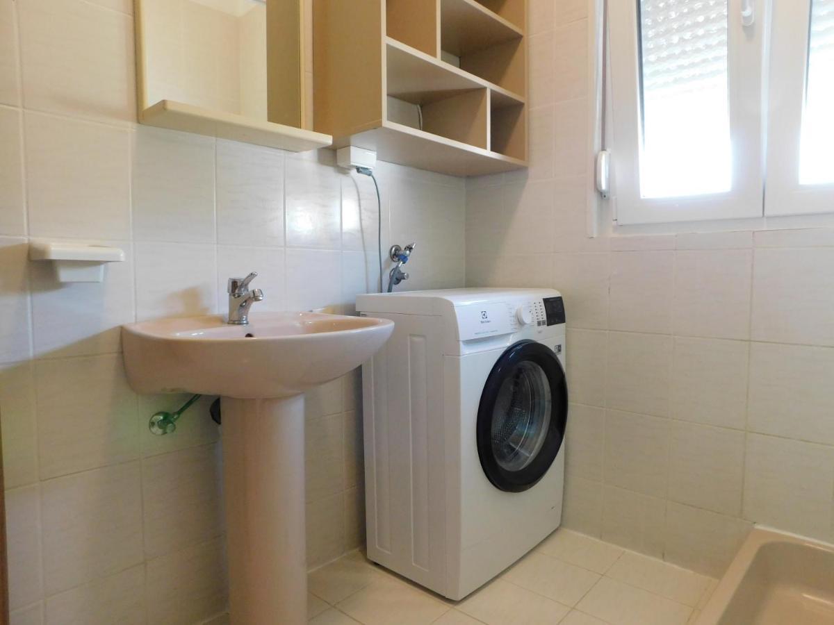 Apartmani Salus Pag Town Buitenkant foto