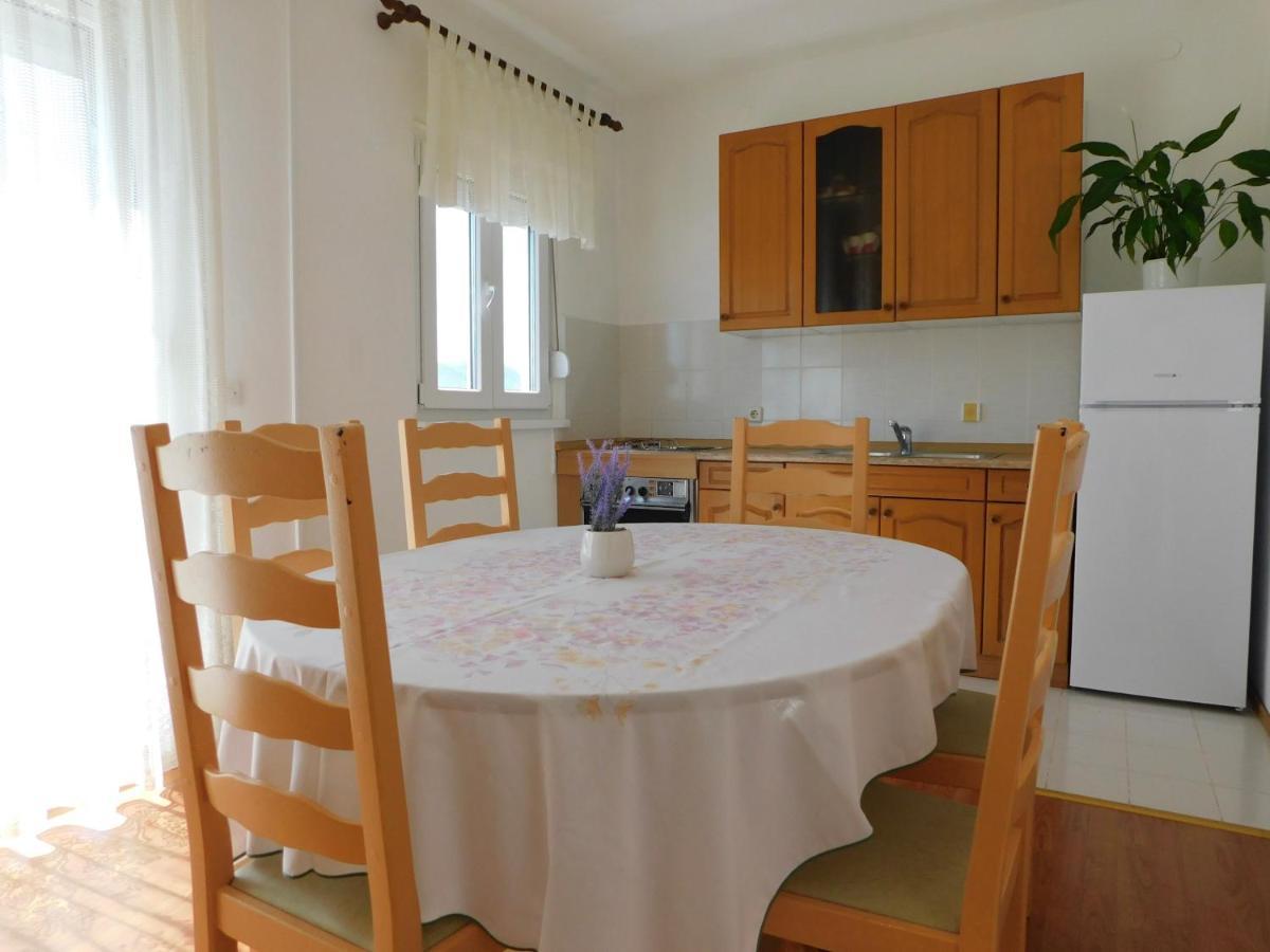 Apartmani Salus Pag Town Buitenkant foto
