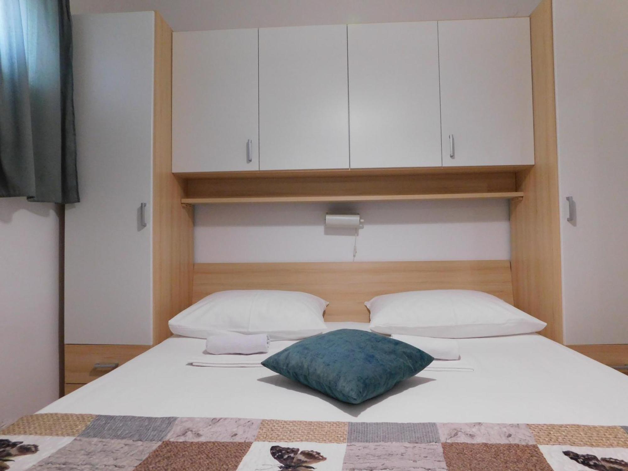 Apartmani Salus Pag Town Buitenkant foto