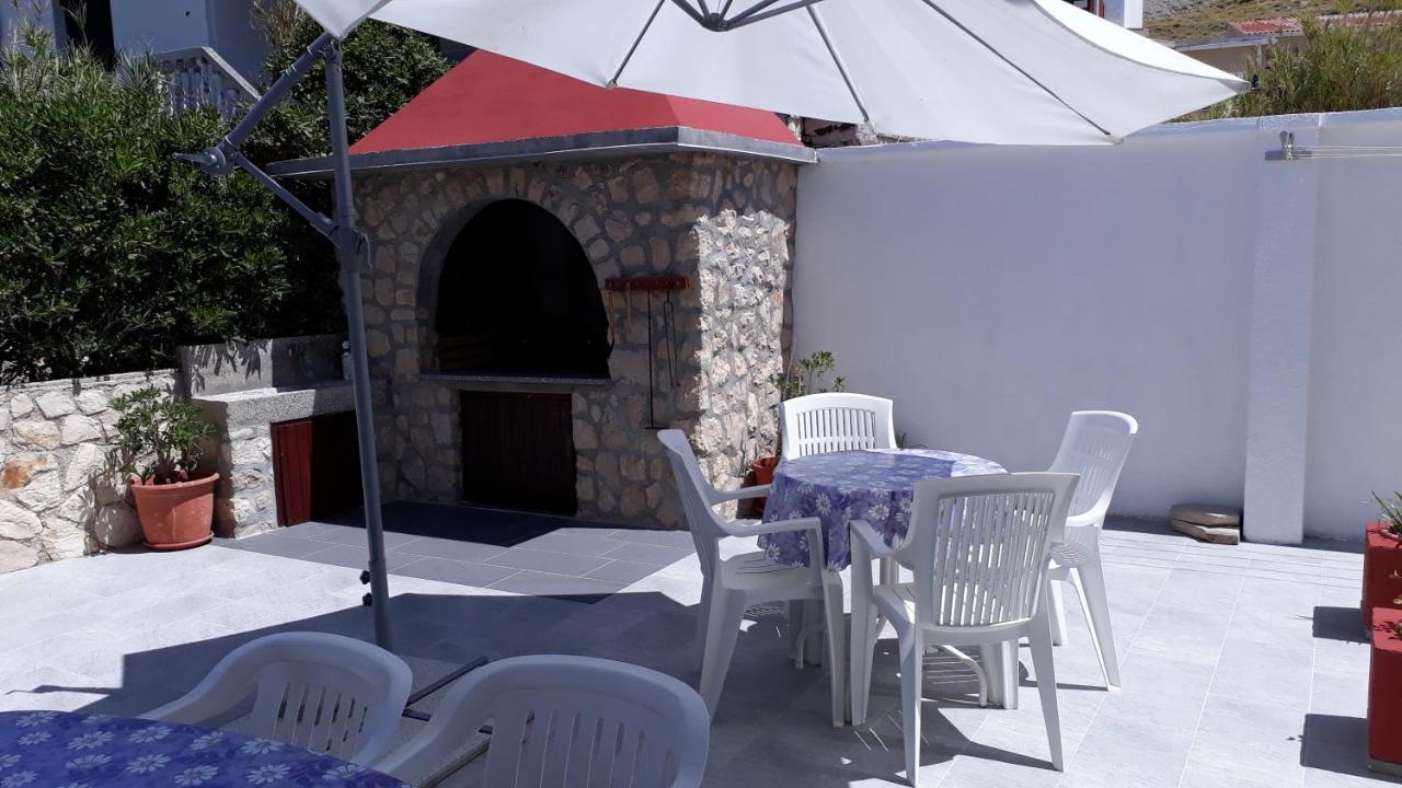 Apartmani Salus Pag Town Buitenkant foto