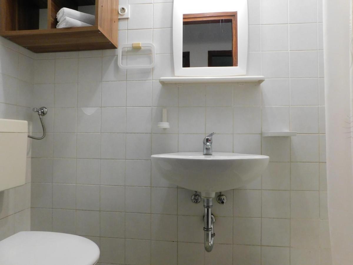 Apartmani Salus Pag Town Buitenkant foto
